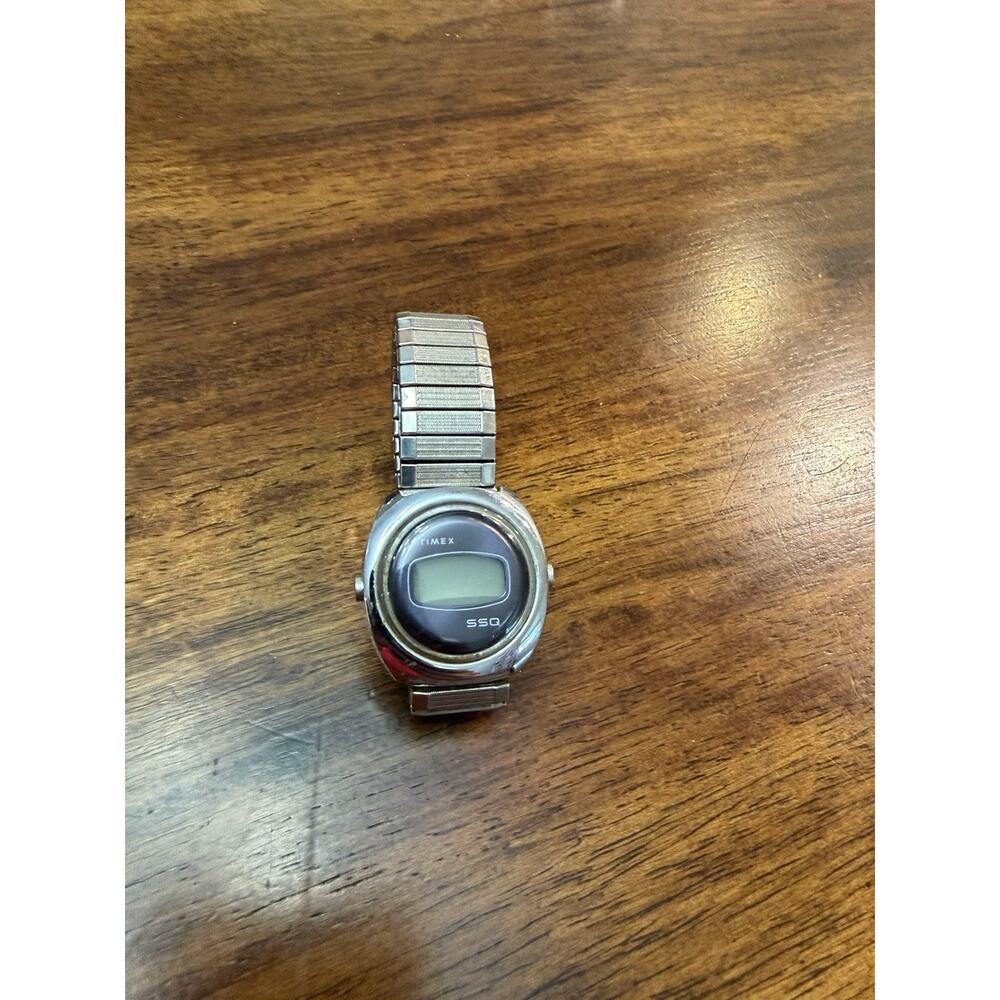 Timex SSQ Mens Vintage Running Digital Watch-Untested